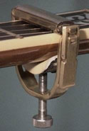 Leno banjo capo